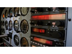 TRC 472A Flight Deck