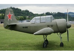 YAK-52